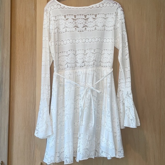 White Cotton Lace Dress - Picture 4 of 4